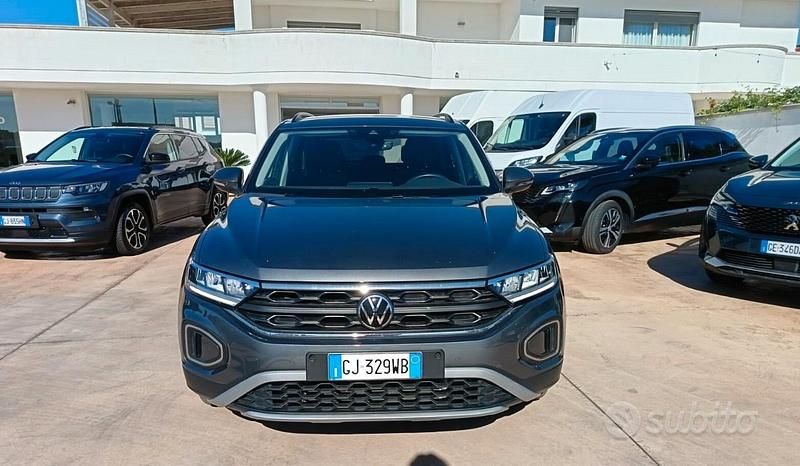 Usata VW T-Roc Life 150 CV (110 kW) 2022 Grigio SUV