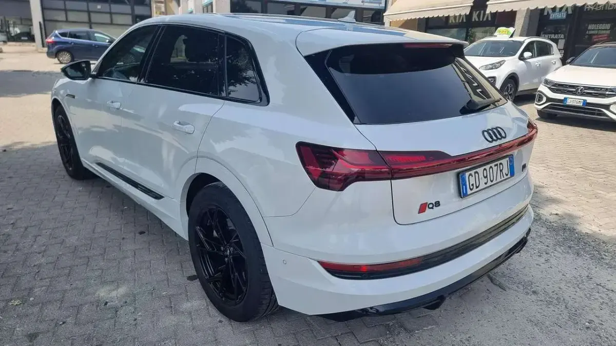 Usata Audi e-tron S-Line 158 kW (215 CV) 2020 Bianco SUV
