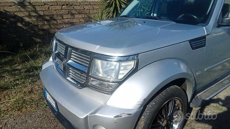 Usata Dodge Nitro 177 CV (130 kW) 2007 Grigio SUV