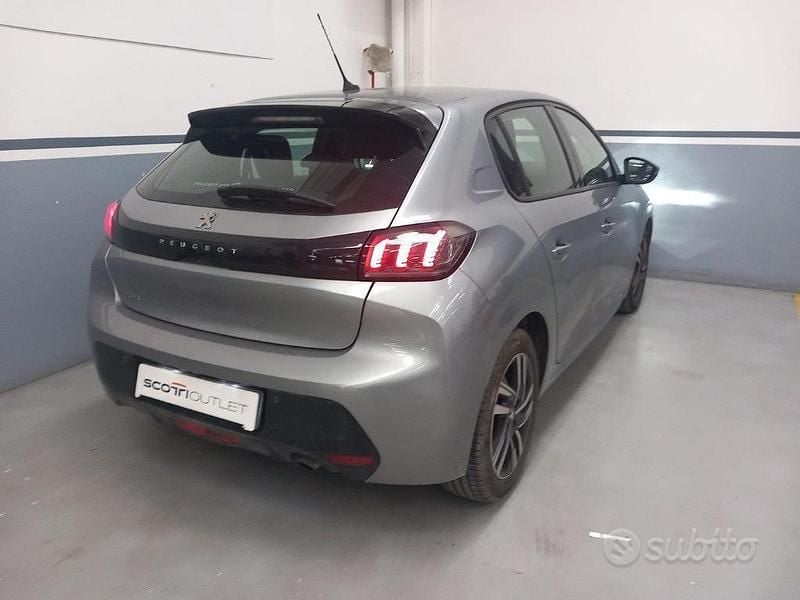 Usata Peugeot 208 Allure 101 CV (74 kW) 2020 Grigio Utilitaria