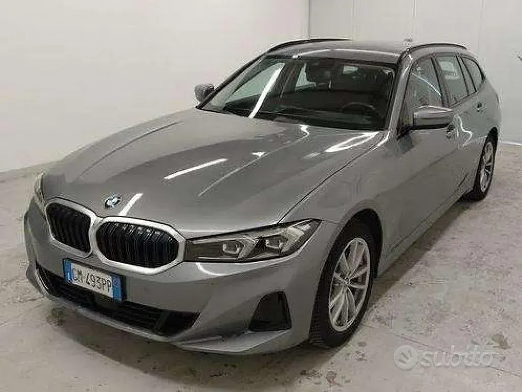 Usata BMW 320e 190 CV (139 kW) 2023 Grigio Station wagon