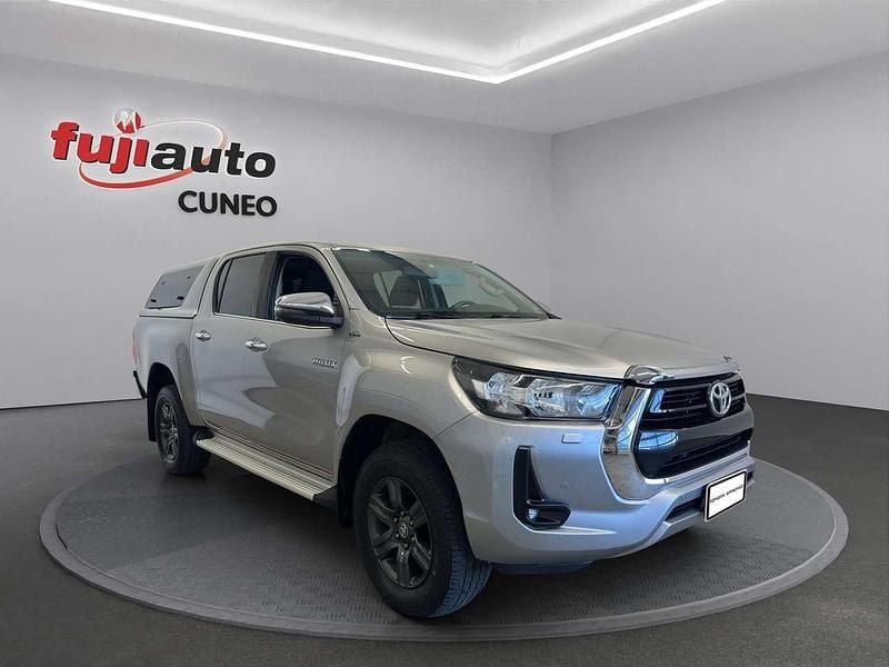 Usata Toyota HiLux Comfort 150 CV (110 kW) 2021 Silver met Pick-up