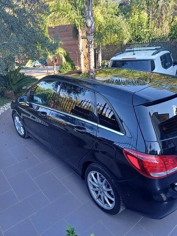 Usata Mercedes B180 109 CV (80 kW) 2015 Monovolume