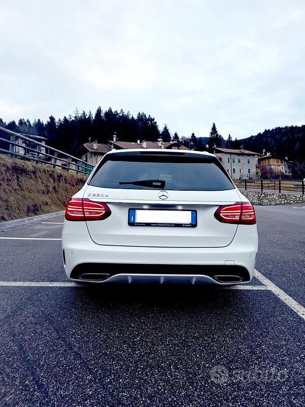 Usata Mercedes C220 AMG line 170 CV (125 kW) 2017 Bianco Station wagon