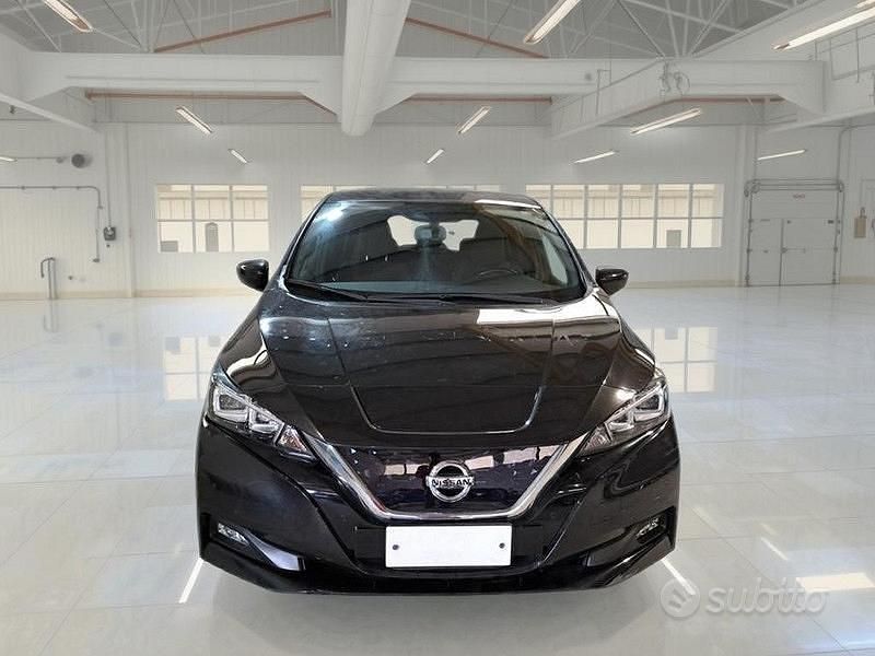 Usata Nissan Leaf 89 kW (122 CV) 2021 Nero Utilitaria