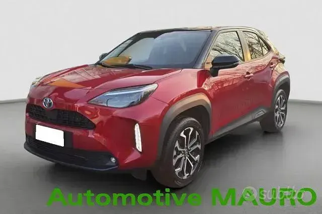 Usata Toyota Yaris Cross Trend 92 CV (67 kW) 2022 Rosso SUV