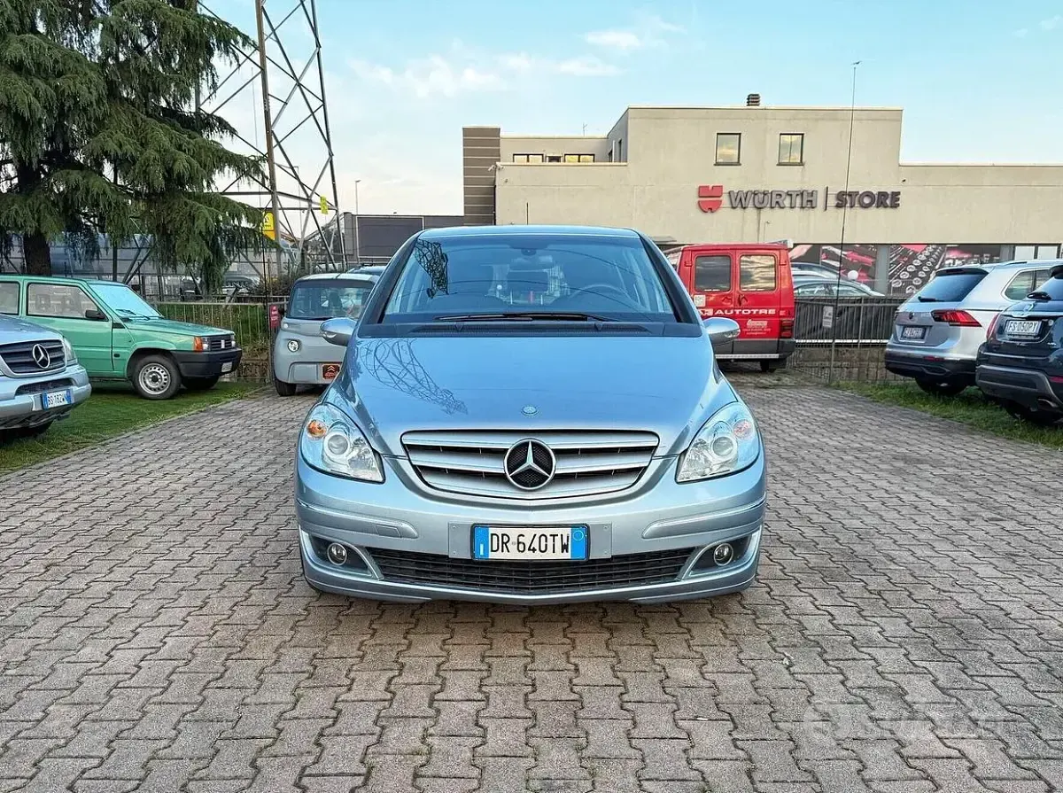 Usata Mercedes B170 116 CV (85 kW) 2008 Blu Monovolume