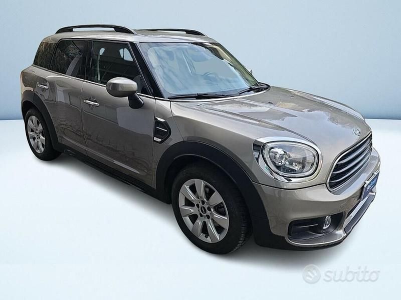 Usata Mini Cooper 101 CV (74 kW) 2019 Argento Utilitaria