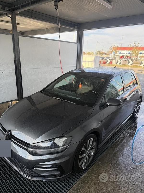 Usata VW Golf VII R-line 116 CV (85 kW) 2017 Berlina