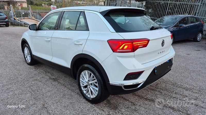 Usata VW T-Roc Style 116 CV (85 kW) 2020 Blu SUV
