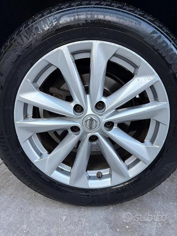 Usata Nissan Qashqai Tekna 110 CV (80 kW) 2015 Bianco SUV