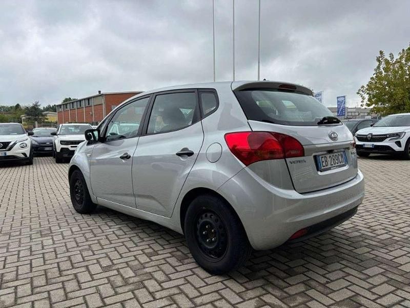 Usata Kia Venga EX 90 CV (66 kW) 2010 Grigio Utilitaria