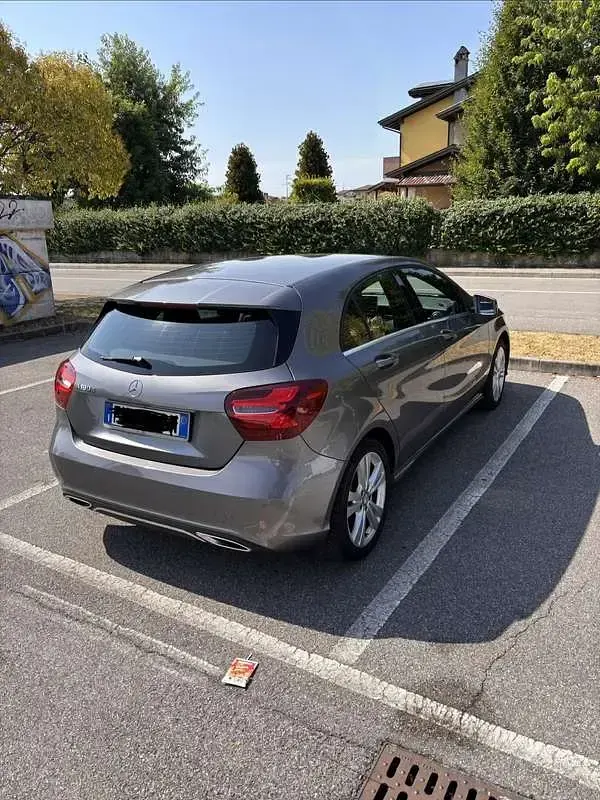 Usata Mercedes A180 109 CV (80 kW) 2017 Utilitaria