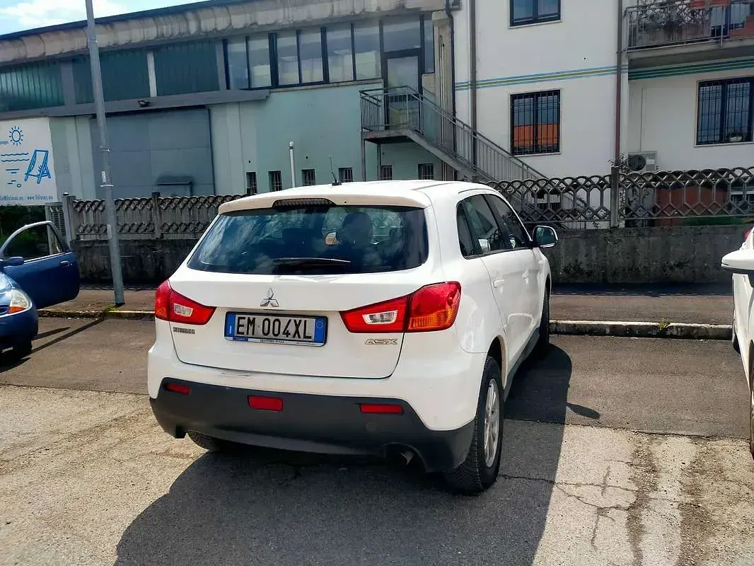 Usata Mitsubishi ASX Invite 150 CV (110 kW) 2012 Bianco SUV