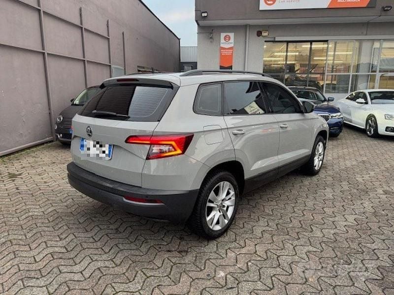 Usata Skoda Karoq Executive 116 CV (85 kW) 2019 Grigio SUV