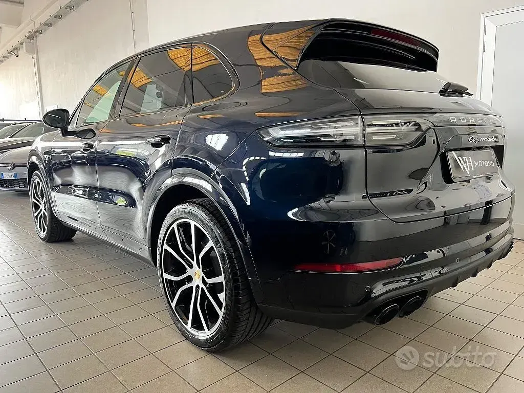 Usata Porsche Cayenne 549 CV (403 kW) 2018 Blu SUV