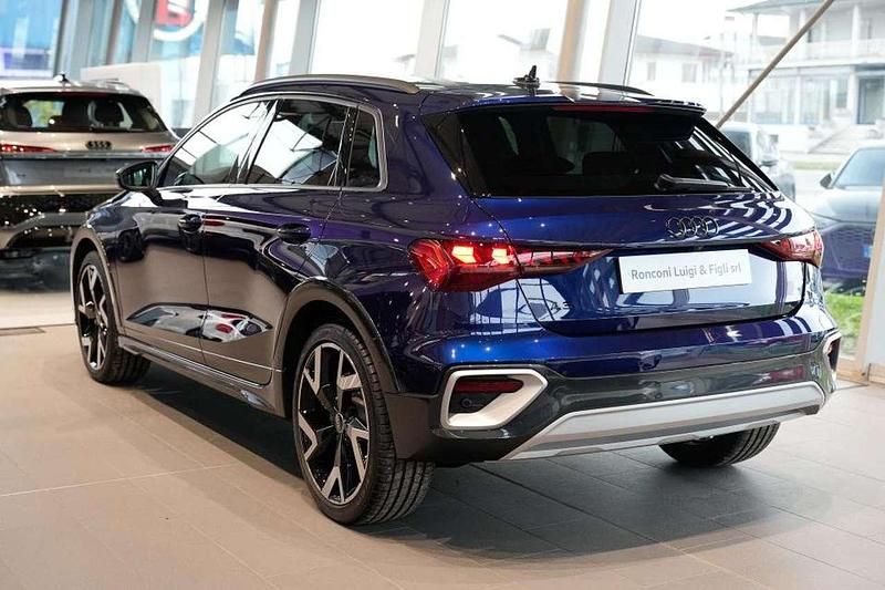 Nieuw Audi A3 S-Line 150 PK (110 kW) 2025 Blauw Sedan
