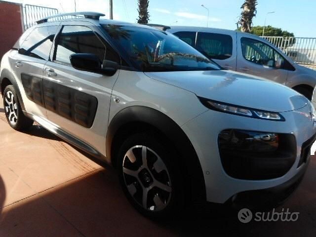 Usata Citroën C4 99 CV (72 kW) 2017 Bianco Berlina