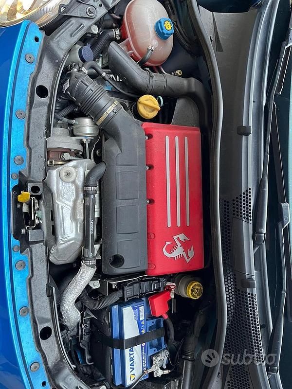 Usata Abarth 695 2023 Blu Utilitaria