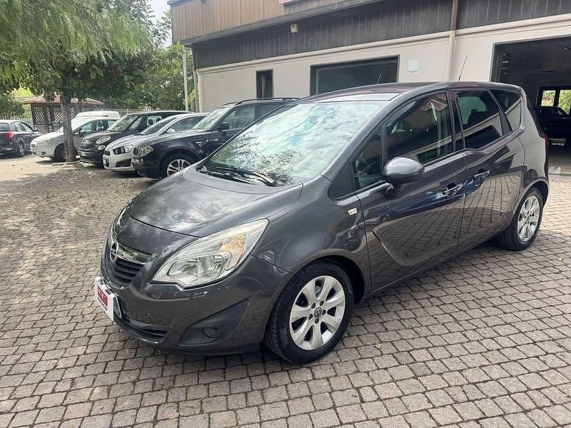 Usata Opel Meriva 95 CV (69 kW) 2012 Grigio Monovolume