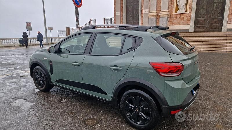Usata Dacia Sandero Stepway 91 CV (66 kW) 2024 Verde Utilitaria