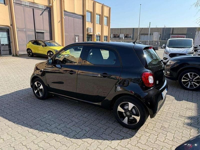 Usata Smart ForFour Electric Drive 41 kW (56 CV) 2020 Nero Utilitaria