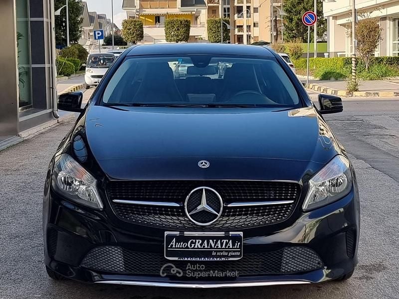 Usata Mercedes A160 Business 90 CV (66 kW) 2017 Nero Berlina