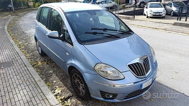 Blu Usata 2011 Lancia Musa Monovolume | 2700 € (Super prezzo) - Immagine 1/4