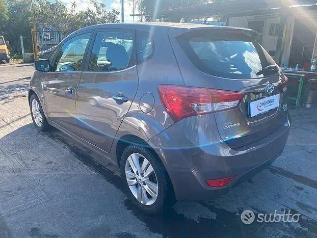 Usata Hyundai ix20 90 CV (66 kW) 2014 Marrone Utilitaria