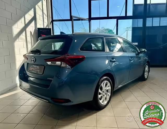 Usata Toyota Auris Touring Sports Business Edition 99 CV (72 kW) 2019 Blu Station wagon