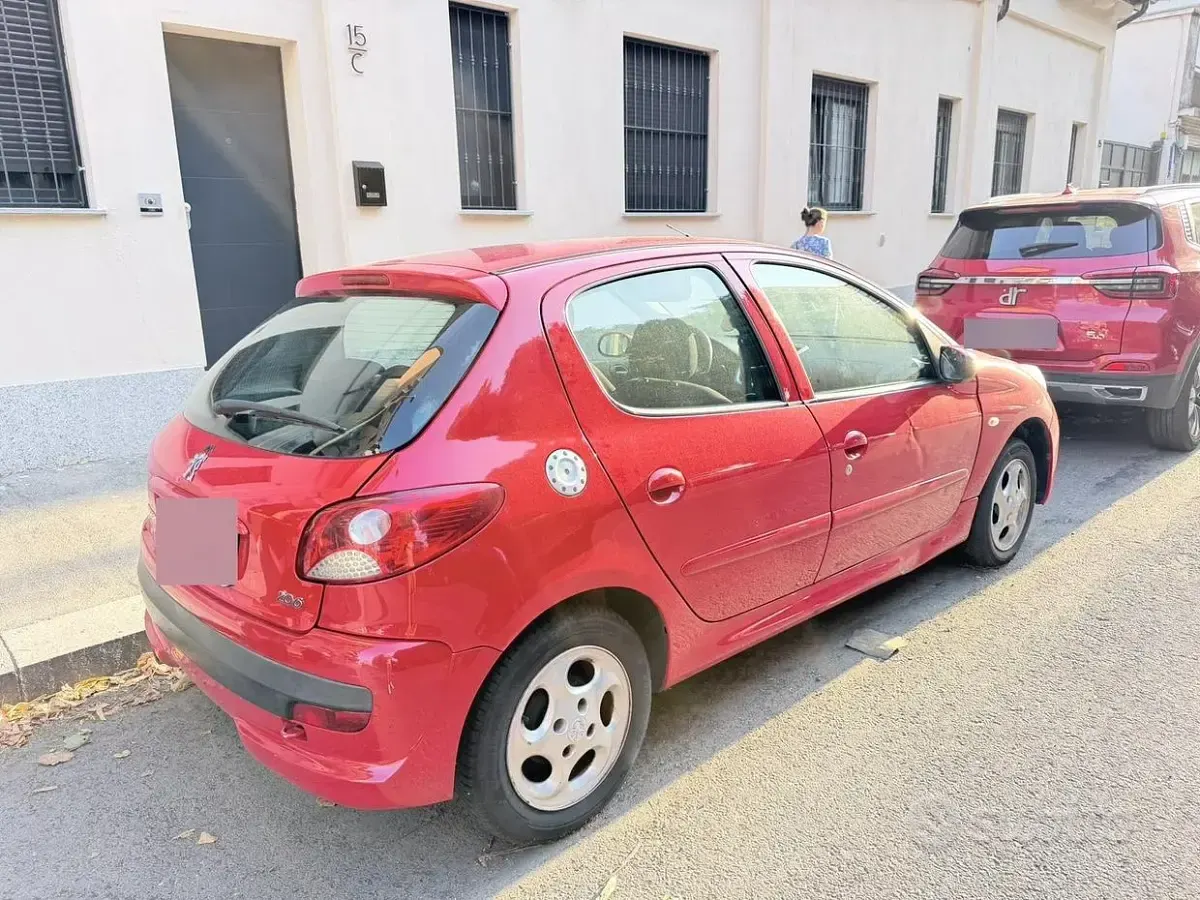 Usata Peugeot 206 60 CV (44 kW) 2010 Rosso Berlina