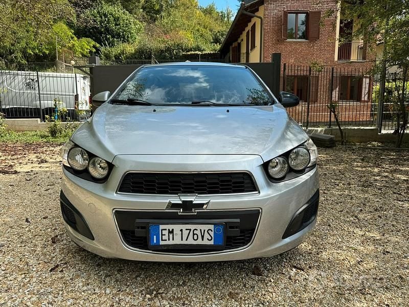 Usata Chevrolet Aveo 86 CV (63 kW) 2011 Grigio Berlina