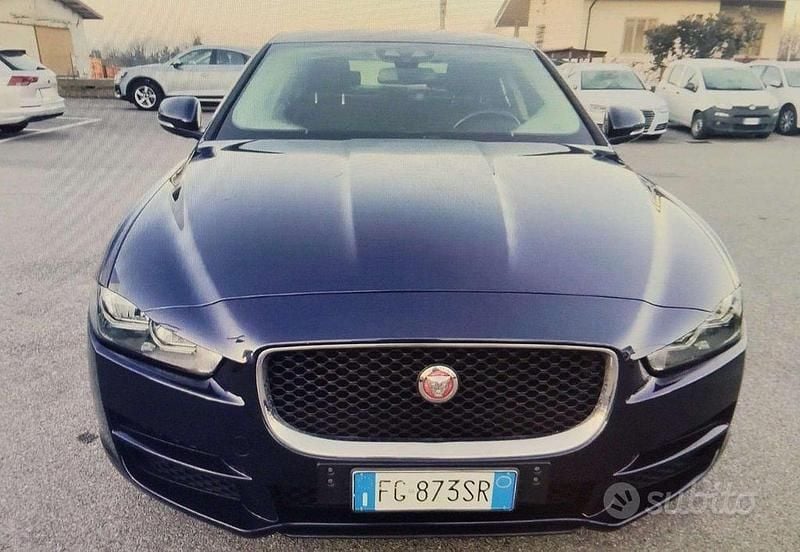 Usata Jaguar XE Business Edition 180 CV (132 kW) 2016 Blu/azzurro Berlina