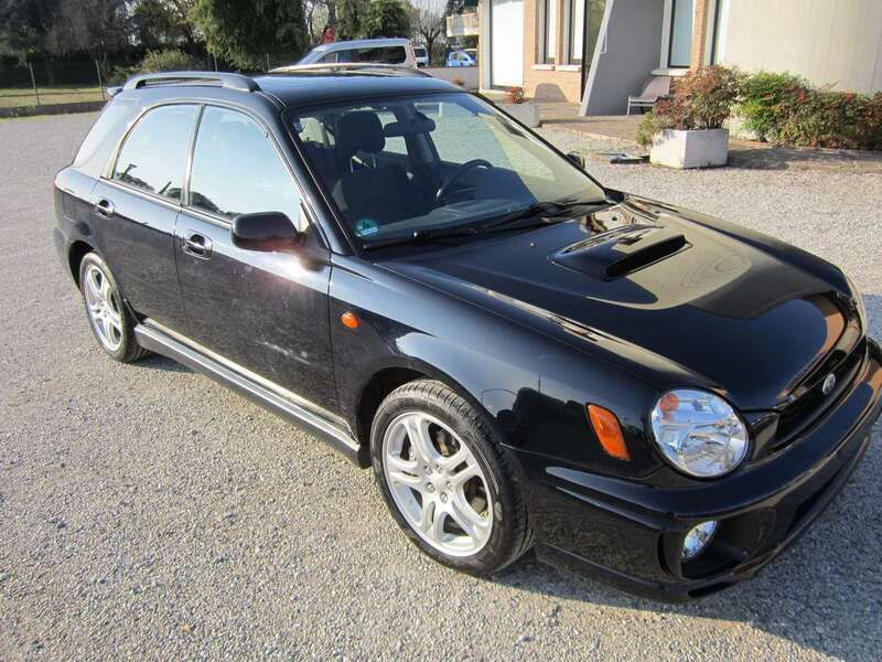 Usata Subaru Impreza 218 CV (160 kW) 2001 Nero Station wagon