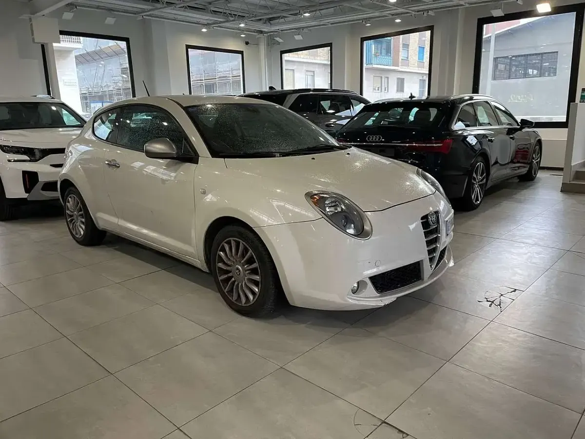 Usata Alfa Romeo MiTo Distinctive 84 CV (61 kW) 2014 Bianco Utilitaria