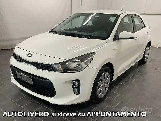 Usata Kia Rio Active 84 CV (61 kW) 2018 Bianco Berlina
