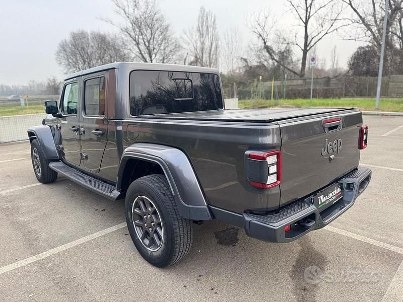 Usata Jeep Gladiator Overland 264 CV (194 kW) 2021 Grigio Pick-up
