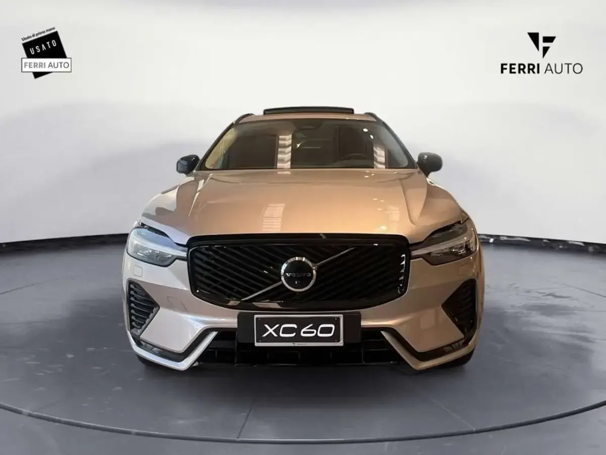Nuova Volvo XC60 Ultra 250 CV (183 kW) 2026 Grigio SUV