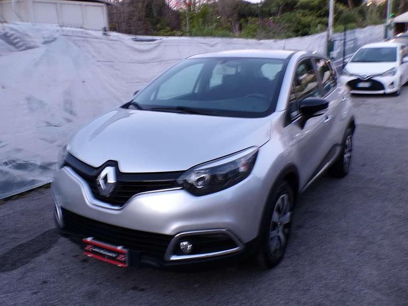 Usata Renault Captur 90 CV (66 kW) 2015 Grigio SUV