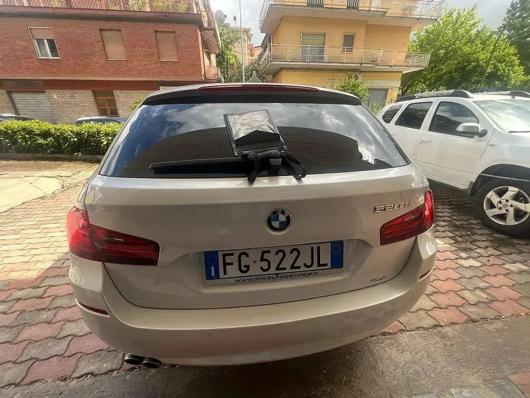 Usata BMW 520 190 CV (139 kW) 2016 Bianco Station wagon