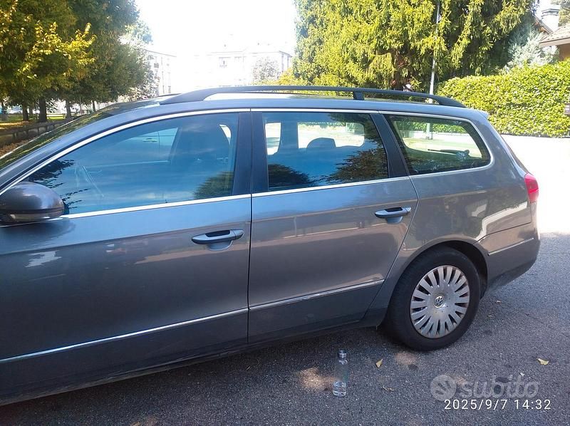 Usata VW Passat 140 CV (102 kW) 2008 Grigio Station wagon
