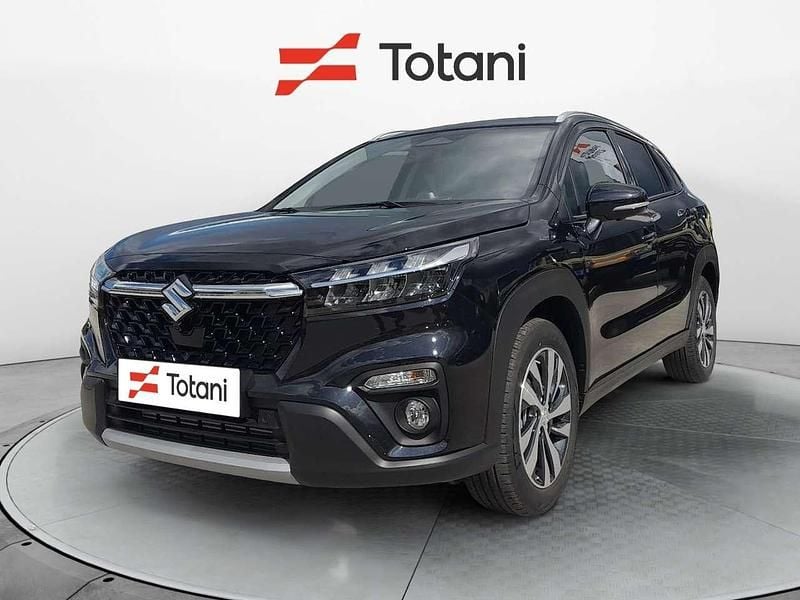 Nero Nuova 2025 Suzuki SX4 S-Cross SUV | 27.290 € (Buon prezzo) - Immagine 1/4