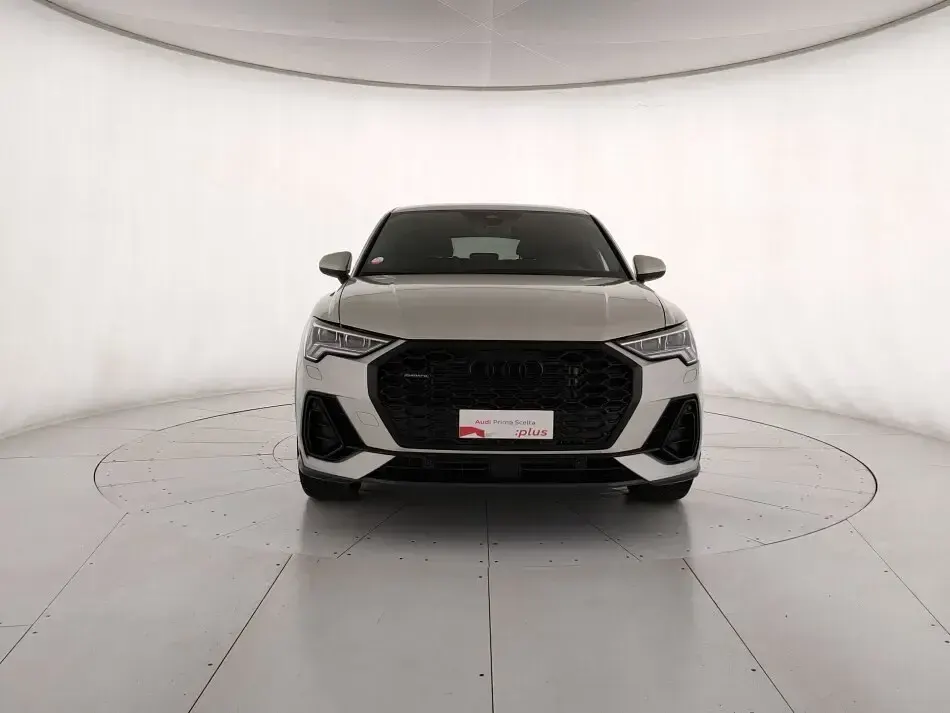 Usata Audi Q3 Sportback S-Line 193 CV (141 kW) 2025 Grigio SUV