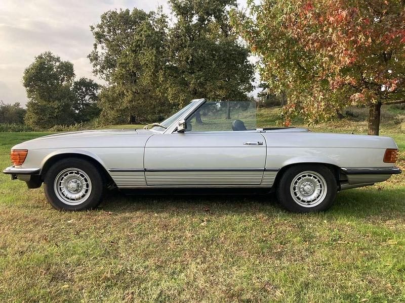 Usata Mercedes SL380 204 CV (150 kW) 1983 Cabrio