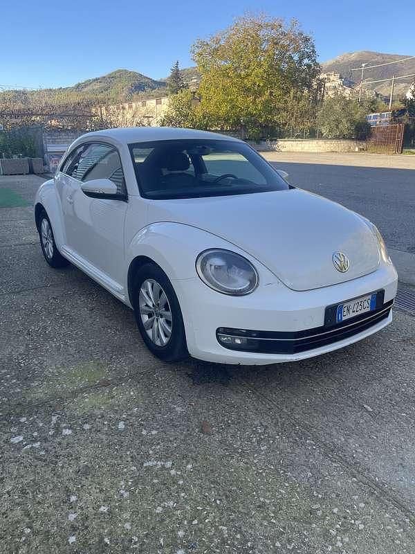 Usata VW New Beetle 105 CV (77 kW) 2012 Utilitaria