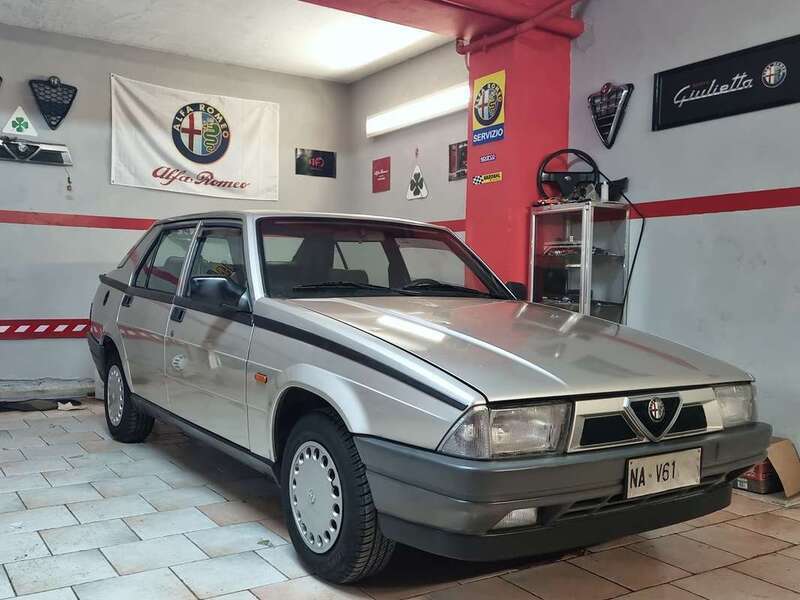 Usato 1990 Alfa Romeo 75 1.6 Benzin 110 CV (5.500 €)