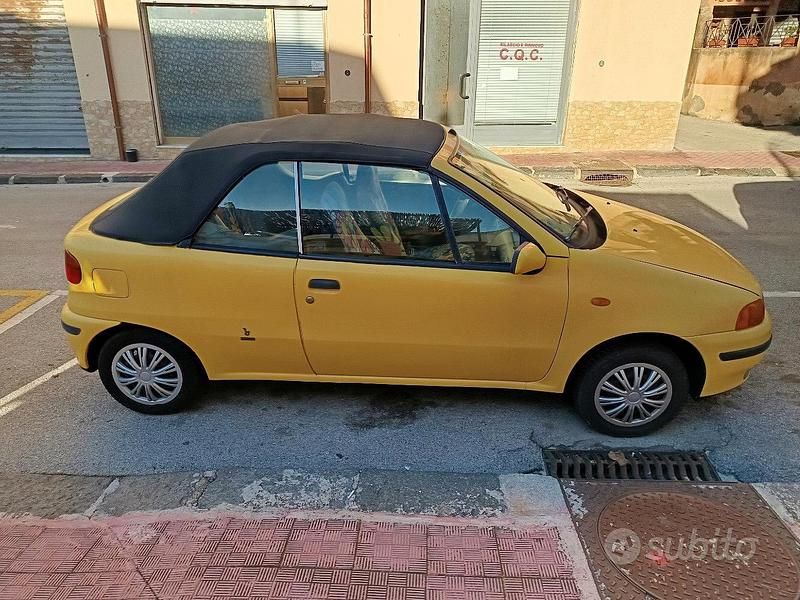 Usata 1999 Fiat Punto Cabriolet Cabrio | 2900 € - Immagine 1/4