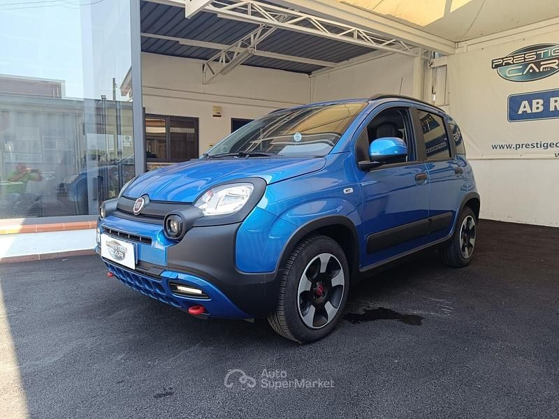 Usata Fiat Panda Cross Cross 69 CV (50 kW) 2024 Blu Utilitaria