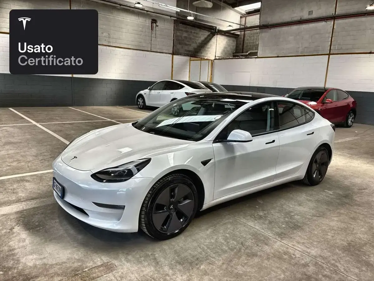 Usata Tesla Model 3 Long Range AWD 324 kW (441 CV) 2021 Pearl white multicoat Berlina