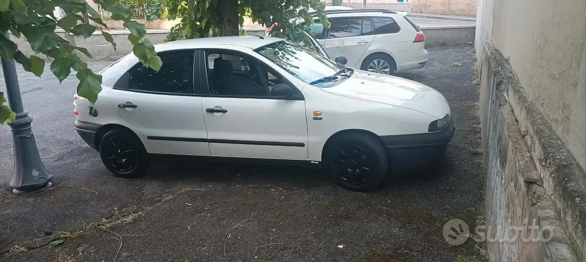 Usata Fiat Brava 80 CV (58 kW) 1996 Bianco Utilitaria